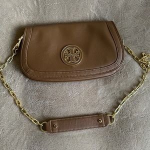 Authentic Tory Burch Amanda Clutch/ crossbody w/ detachable chain strap